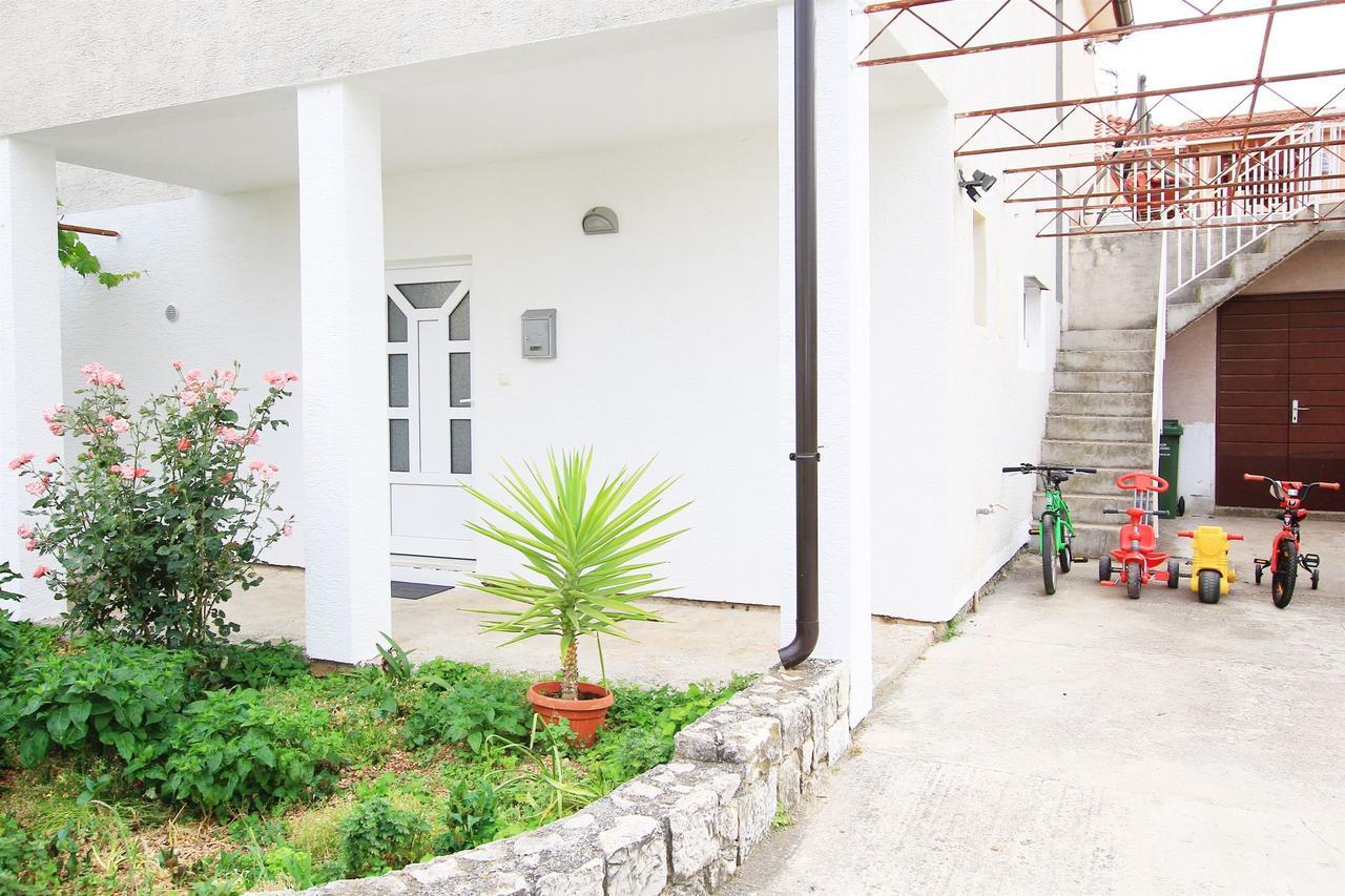 Apartment Anica تروغير المظهر الخارجي الصورة