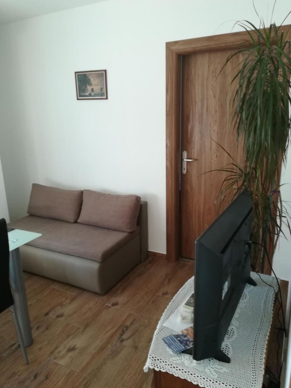 Apartment Anica تروغير المظهر الخارجي الصورة